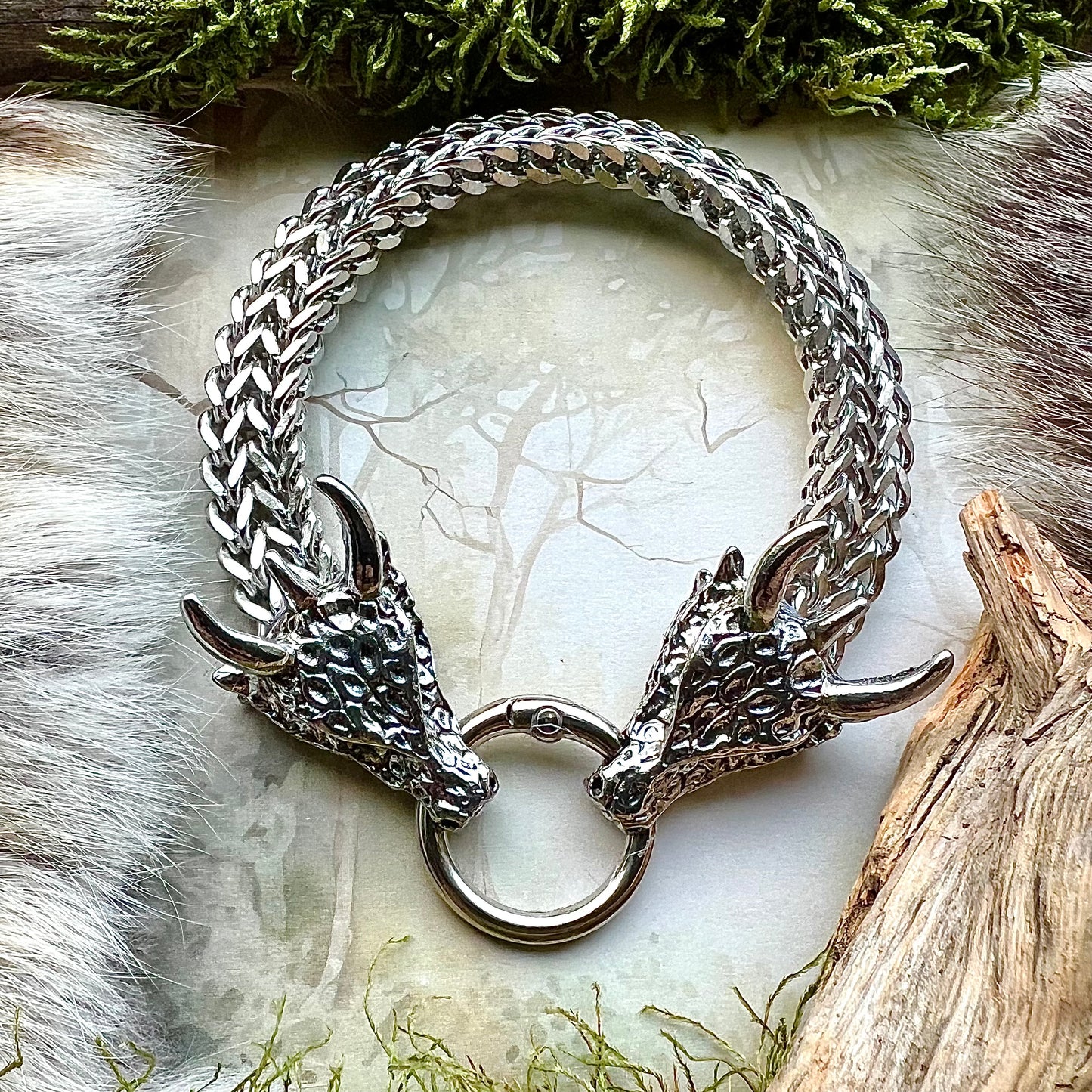 Vikingasmycke armband med dubbel kedja och drakhuvuden ’Nidhögg’