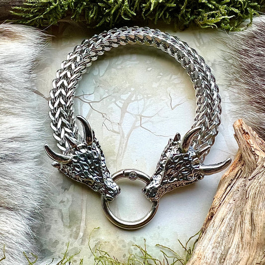 Vikingasmycke armband med dubbel kedja och drakhuvuden ’Nidhögg’