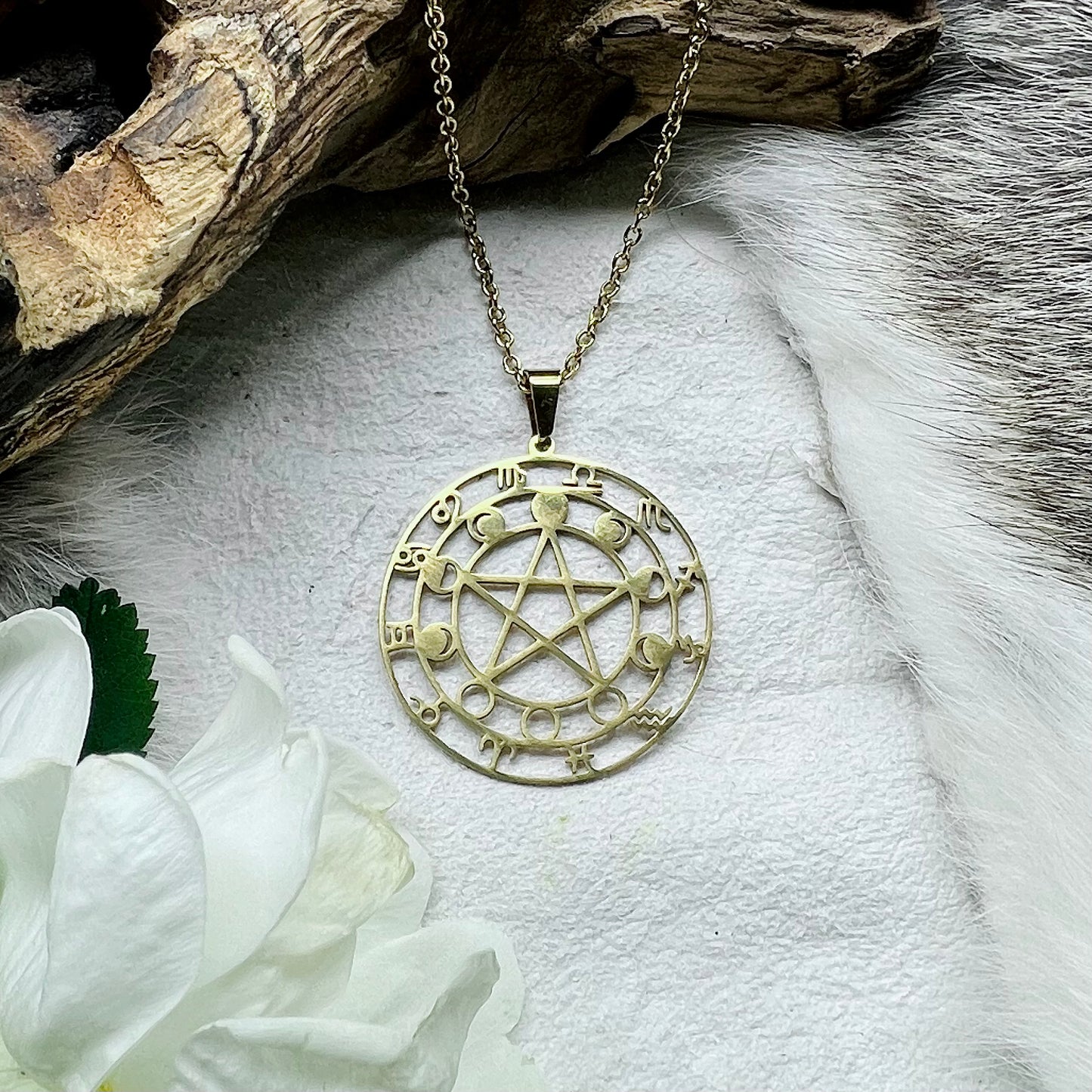 Necklace - pentagram surrounded by the zodiac, gold colored