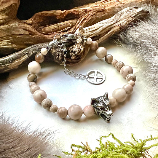 Armband med maifanit och varghuvud