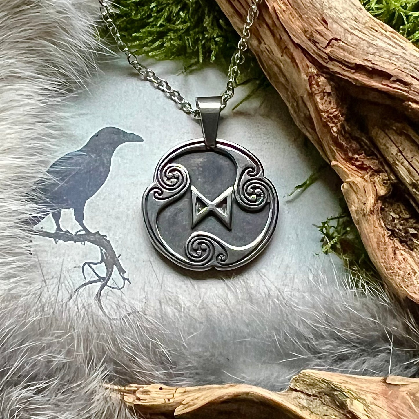 Halsband med runan DagaR i rostfritt stål