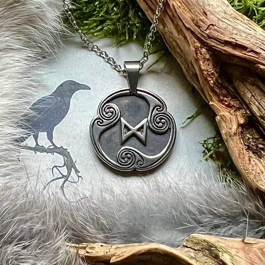 Halsband med runan DagaR i rostfritt stål