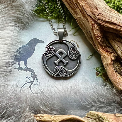 Vikingasmycke halsband med runan Odal på sköld