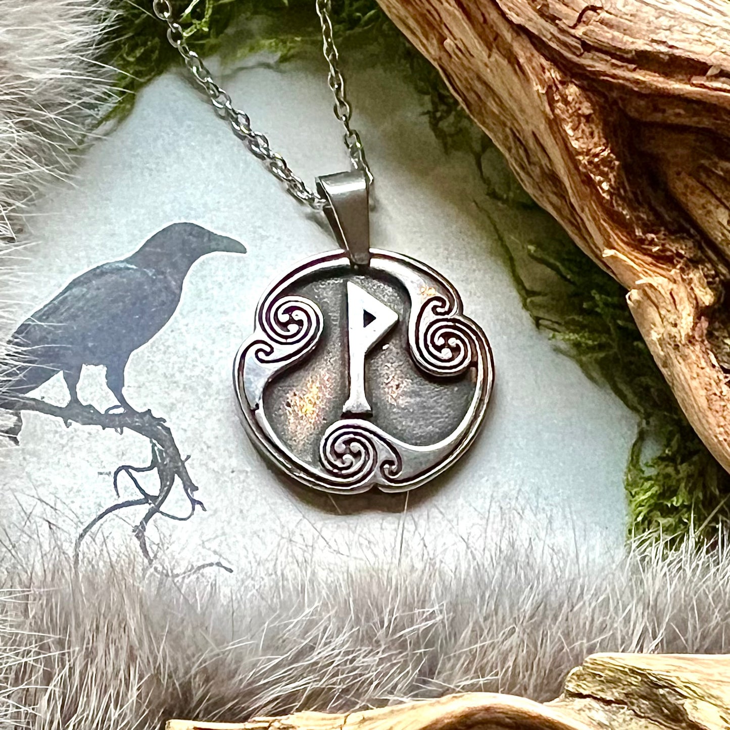 Halsband med runan Wunjo i rostfritt stål